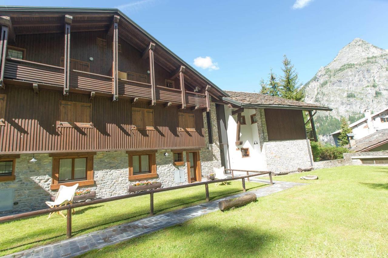 Joivy Superb Apartments For 6 With Mountain View And Garden In Курмайор Экстерьер фото