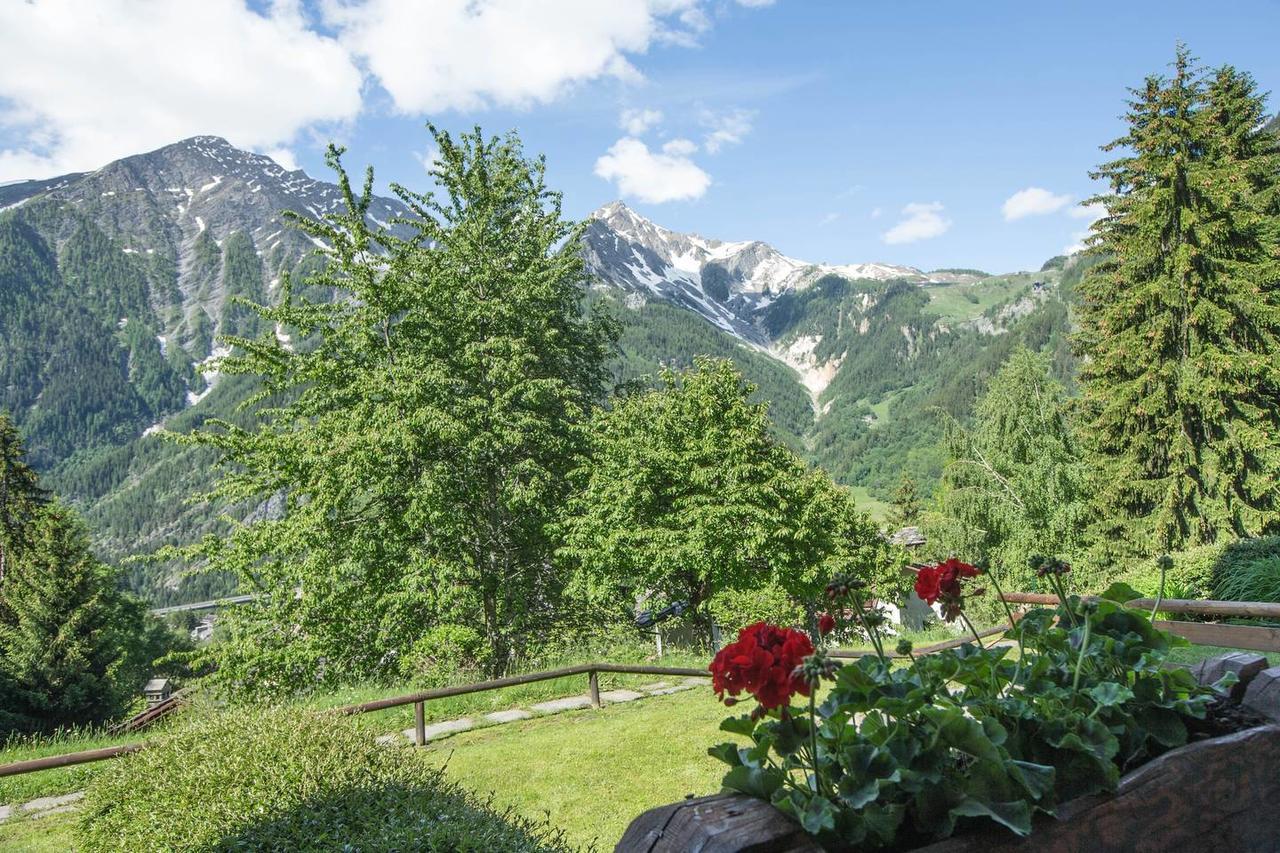 Joivy Superb Apartments For 6 With Mountain View And Garden In Курмайор Экстерьер фото